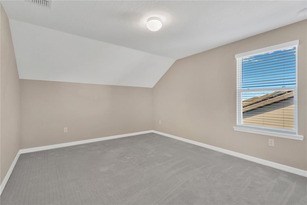 待售: $685,000 (4 贝兹, 3 浴室, 2736 平方英尺)