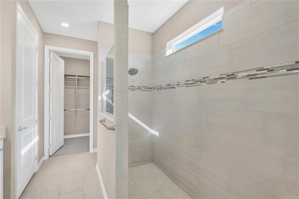 待售: $685,000 (4 贝兹, 3 浴室, 2736 平方英尺)