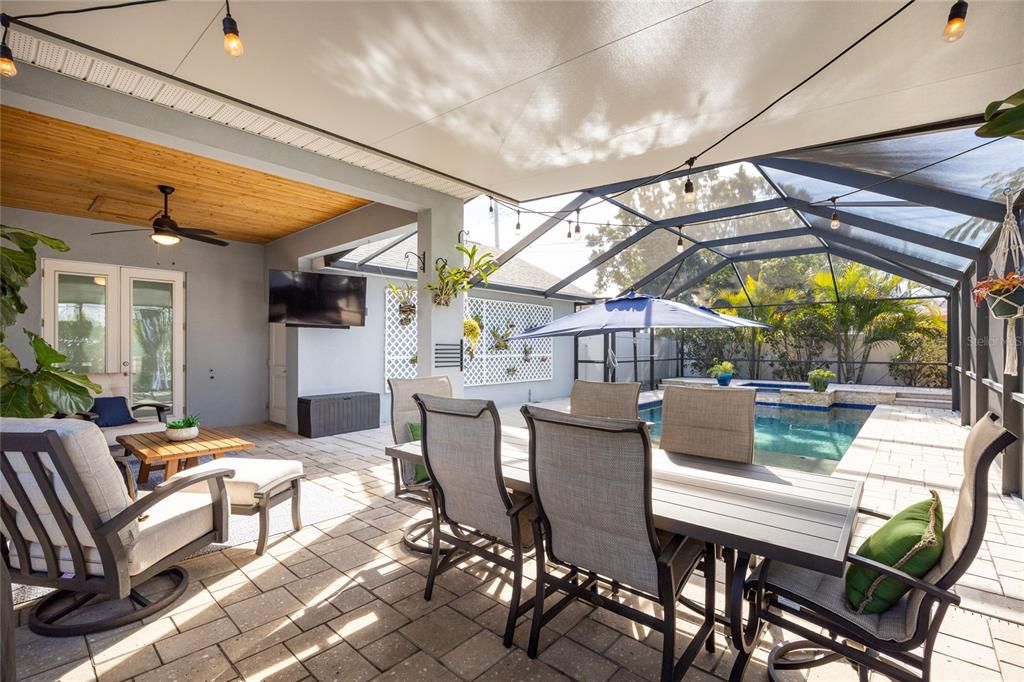 For Sale: $1,079,000 (4 beds, 3 baths, 2241 Square Feet)