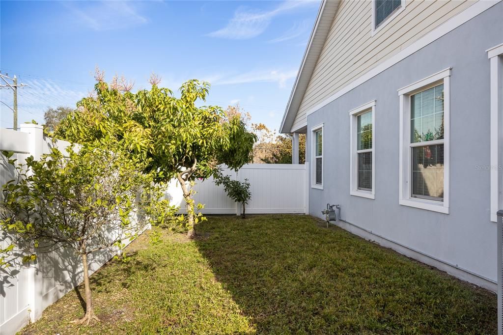 For Sale: $1,079,000 (4 beds, 3 baths, 2241 Square Feet)