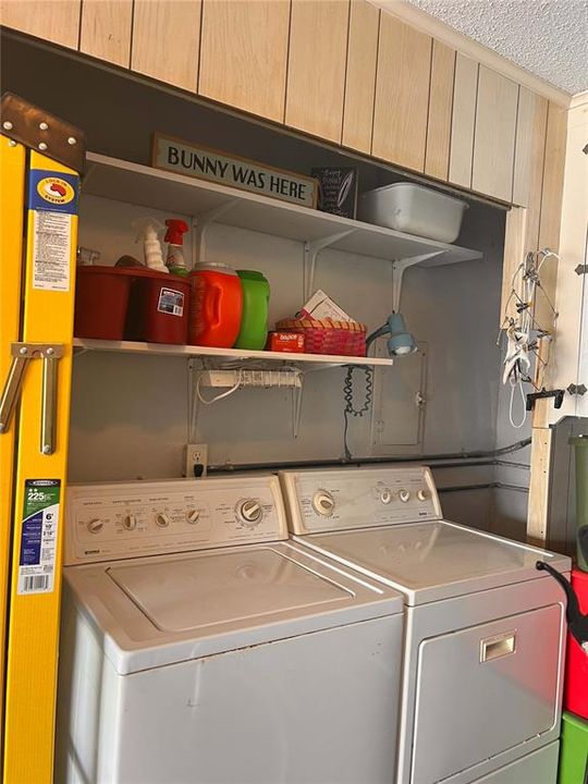 На продажу: $165,000 (1 спален, 1 ванн, 949 Квадратных фут)