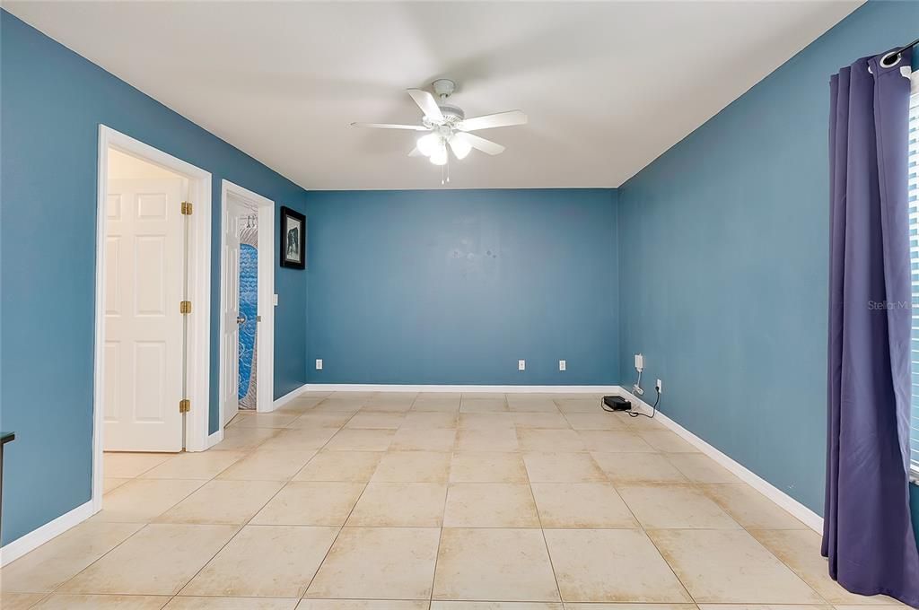 待售: $325,000 (2 贝兹, 2 浴室, 1180 平方英尺)