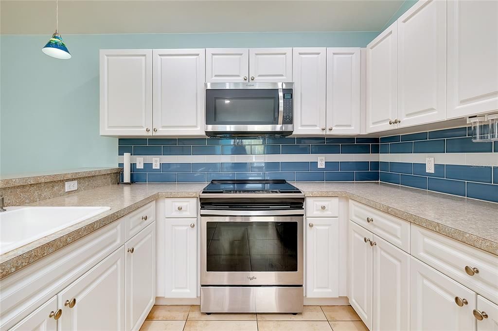 待售: $325,000 (2 贝兹, 2 浴室, 1180 平方英尺)