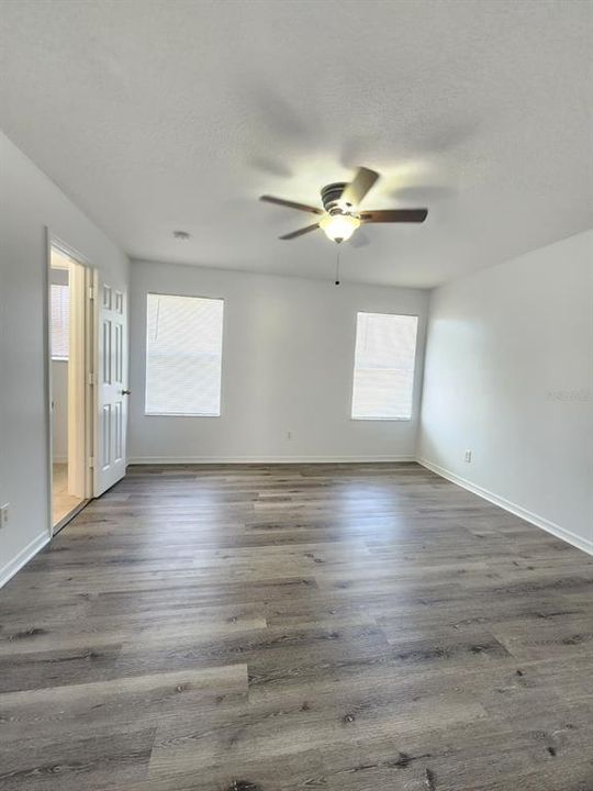 For Sale: $255,000 (3 beds, 2 baths, 1468 Square Feet)