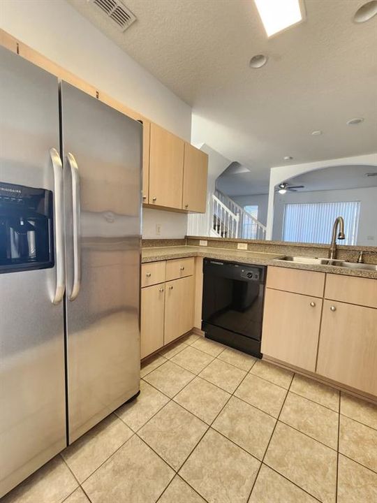 For Sale: $255,000 (3 beds, 2 baths, 1468 Square Feet)