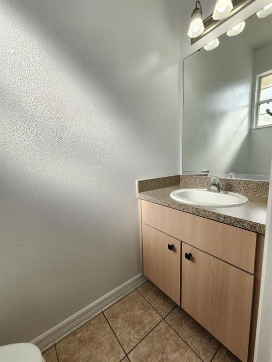 For Sale: $255,000 (3 beds, 2 baths, 1468 Square Feet)