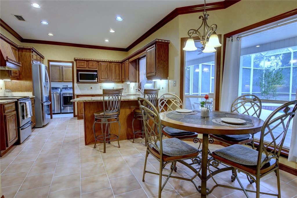 На продажу: $849,900 (4 спален, 3 ванн, 3189 Квадратных фут)