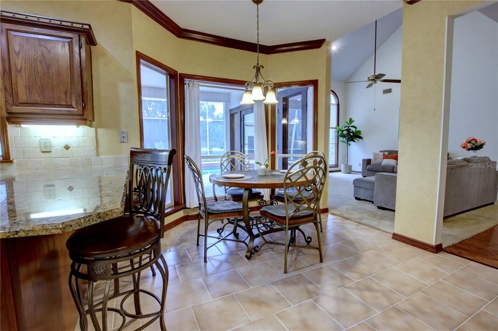 На продажу: $849,900 (4 спален, 3 ванн, 3189 Квадратных фут)