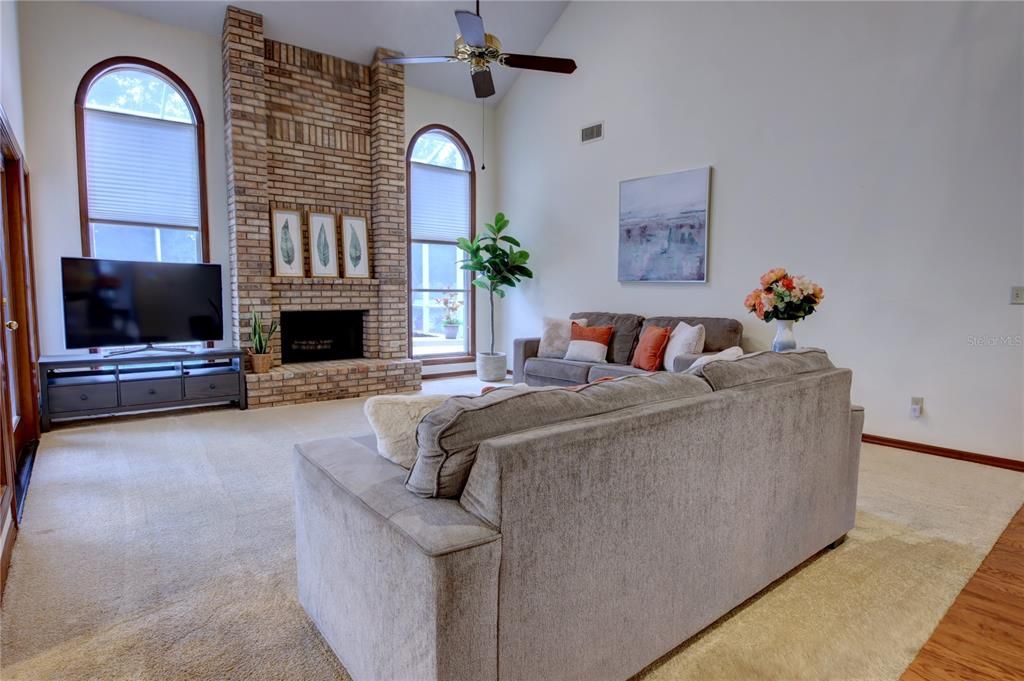 На продажу: $849,900 (4 спален, 3 ванн, 3189 Квадратных фут)