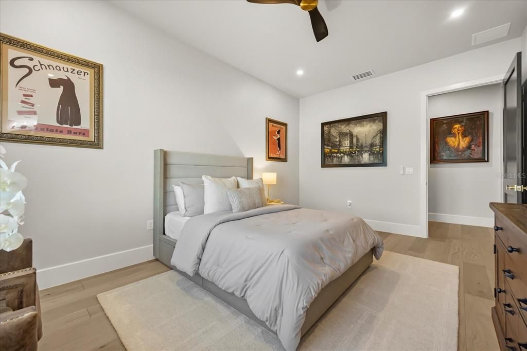 En Venta: $3,995,000 (5 camas, 4 baños, 5772 Pies cuadrados)