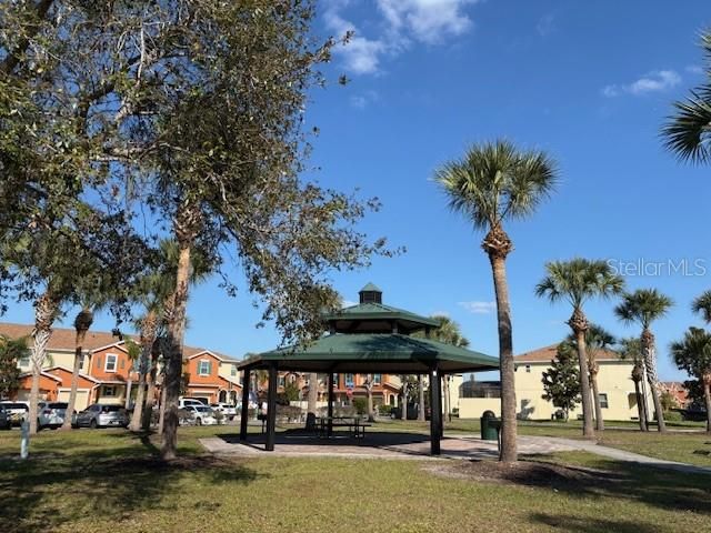 For Rent: $2,650 (4 beds, 3 baths, 1649 Square Feet)