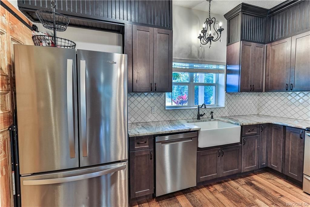 На продажу: $425,000 (5 спален, 3 ванн, 2987 Квадратных фут)