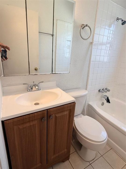 出租: $2,795 (3 贝兹, 2 浴室, 1097 平方英尺)