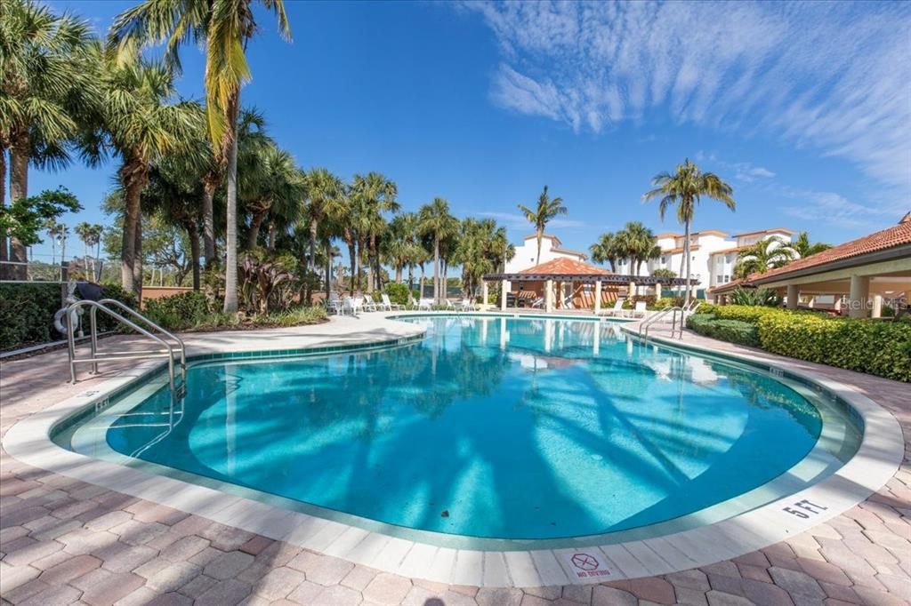 На продажу: $879,000 (3 спален, 3 ванн, 2000 Квадратных фут)