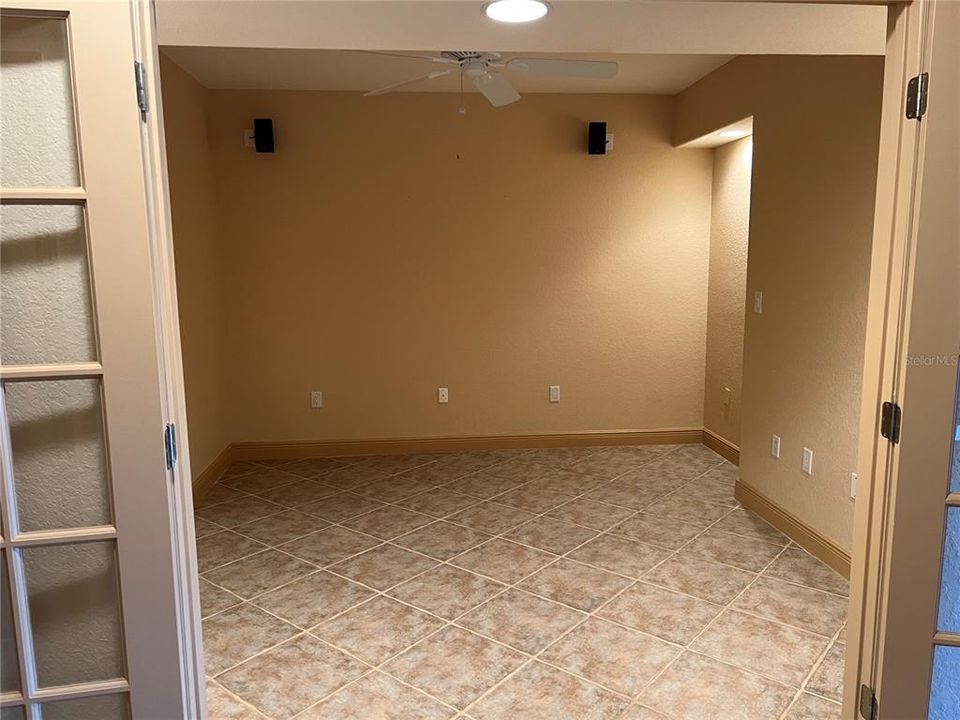 На продажу: $879,000 (3 спален, 3 ванн, 2000 Квадратных фут)