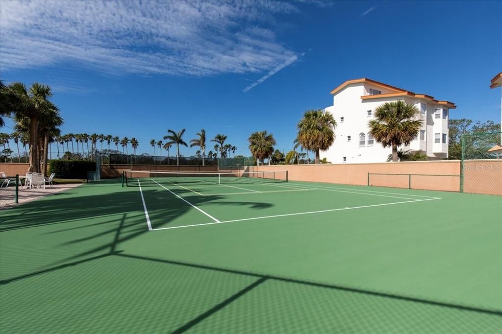 На продажу: $879,000 (3 спален, 3 ванн, 2000 Квадратных фут)