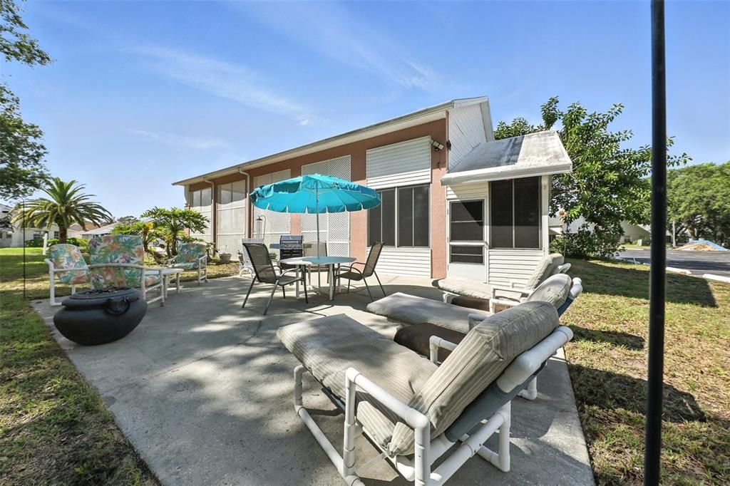 Active With Contract: $315,000 (2 beds, 2 baths, 1386 Square Feet)