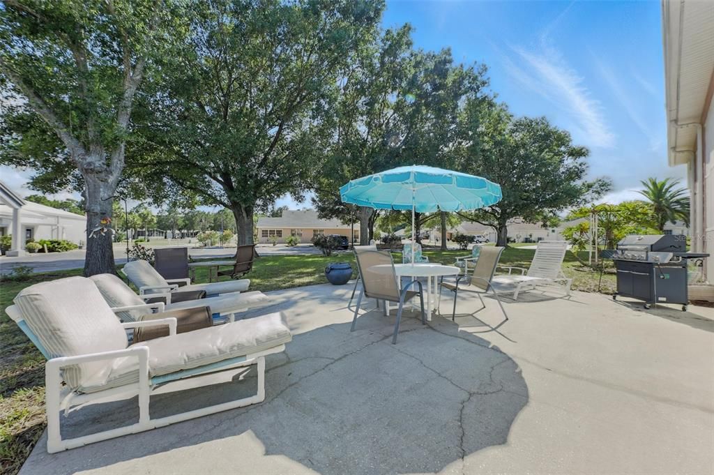 Active With Contract: $315,000 (2 beds, 2 baths, 1386 Square Feet)