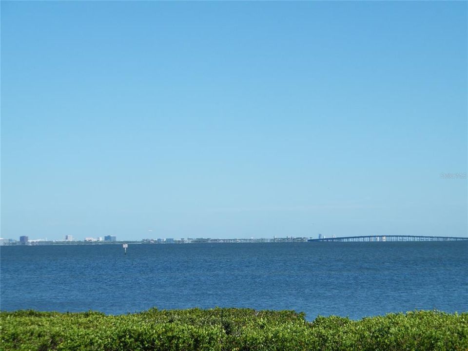 出租: $4,250 (3 贝兹, 3 浴室, 1594 平方英尺)