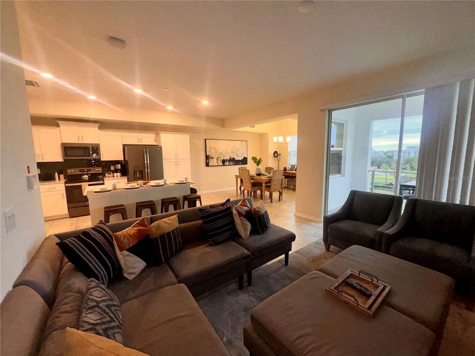 For Rent: $2,500 (2 beds, 2 baths, 1126 Square Feet)