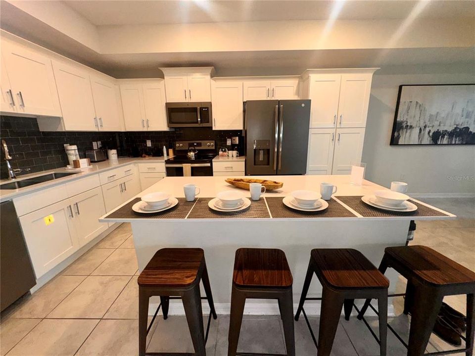 For Rent: $2,500 (2 beds, 2 baths, 1126 Square Feet)