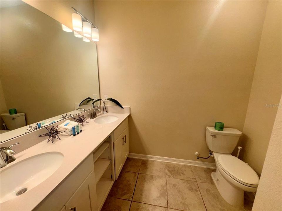 For Rent: $2,500 (2 beds, 2 baths, 1126 Square Feet)