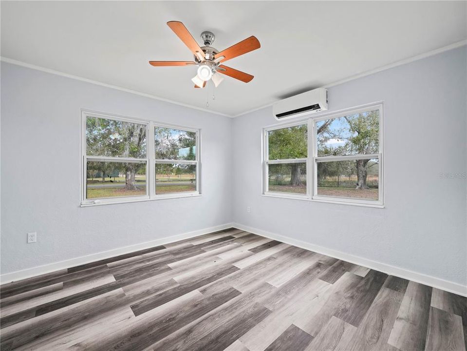 For Sale: $395,000 (3 beds, 2 baths, 1166 Square Feet)