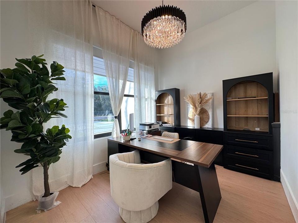 На продажу: $979,900 (5 спален, 4 ванн, 3117 Квадратных фут)