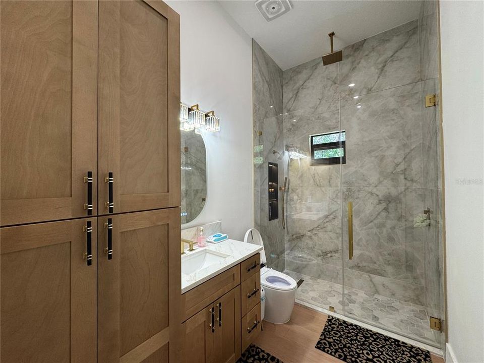 На продажу: $979,900 (5 спален, 4 ванн, 3117 Квадратных фут)