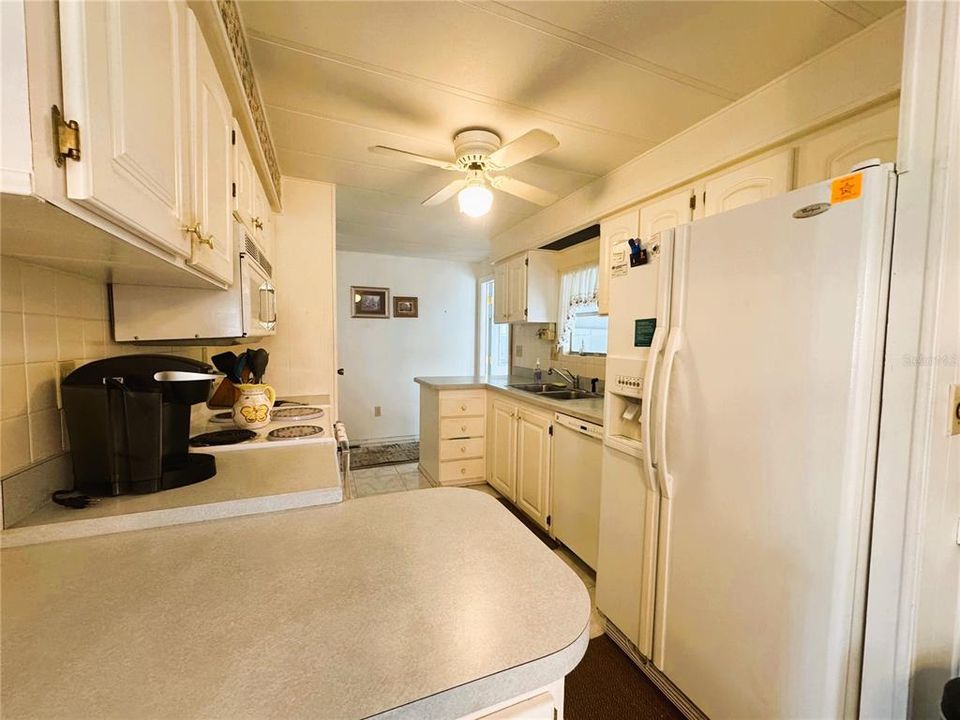 待售: $99,900 (2 贝兹, 2 浴室, 1176 平方英尺)