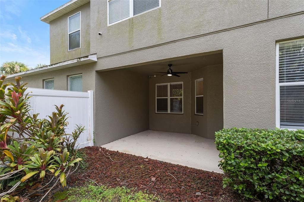 На продажу: $365,000 (3 спален, 2 ванн, 1951 Квадратных фут)