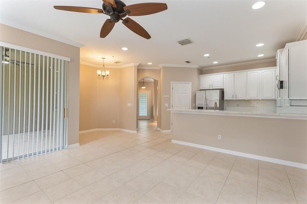 На продажу: $365,000 (3 спален, 2 ванн, 1951 Квадратных фут)