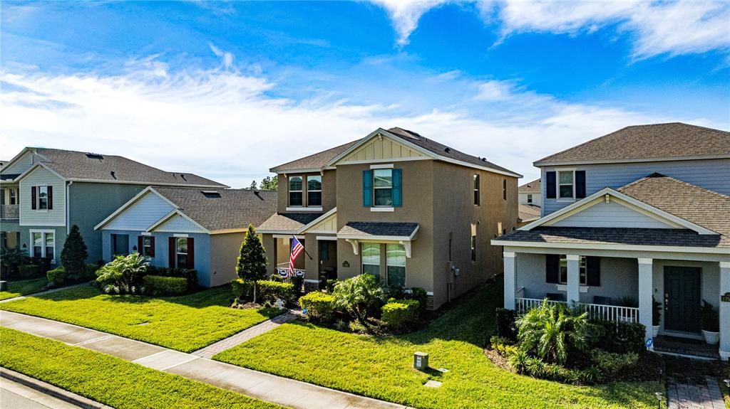 En Venta: $618,999 (4 camas, 3 baños, 2298 Pies cuadrados)