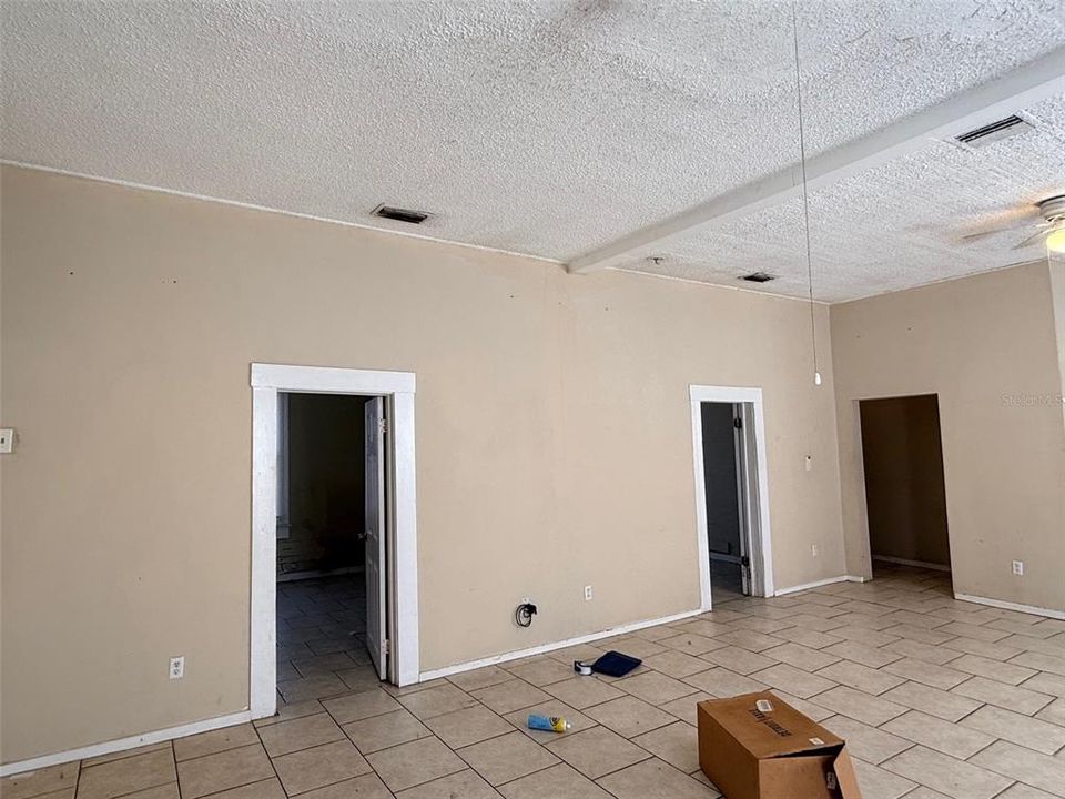 En Renta: $1,895 (3 camas, 2 baños, 1311 Pies cuadrados)