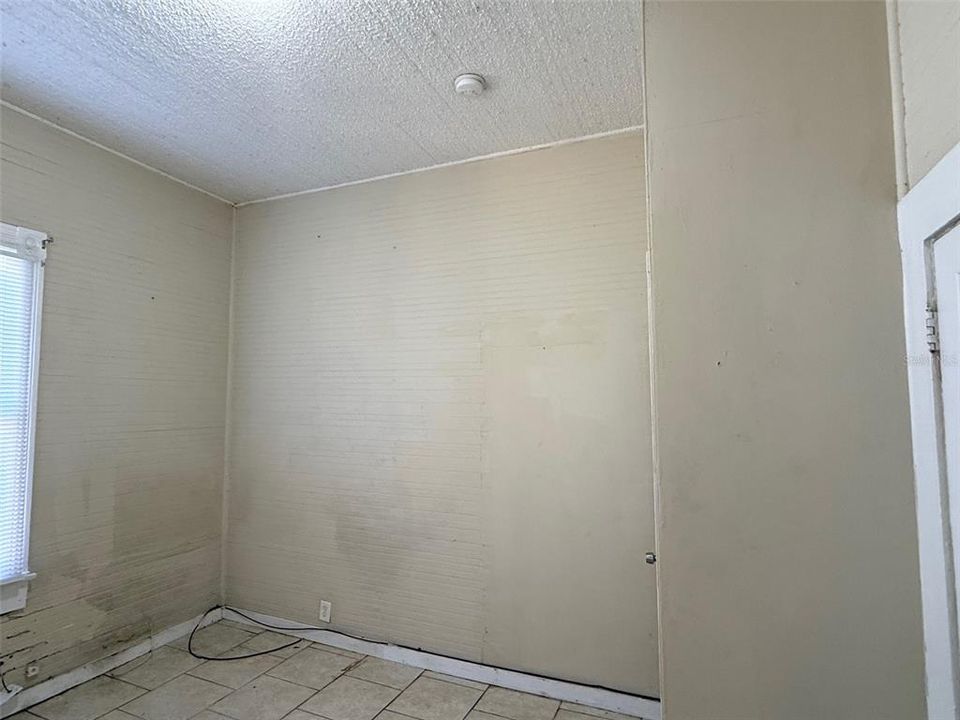 En Renta: $1,895 (3 camas, 2 baños, 1311 Pies cuadrados)