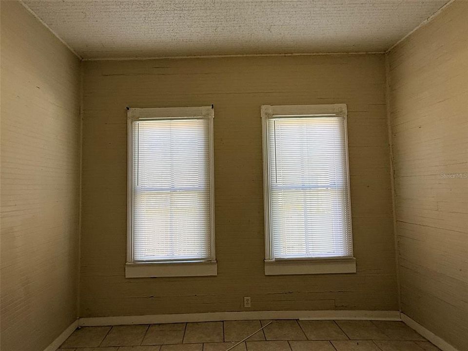 En Renta: $1,895 (3 camas, 2 baños, 1311 Pies cuadrados)