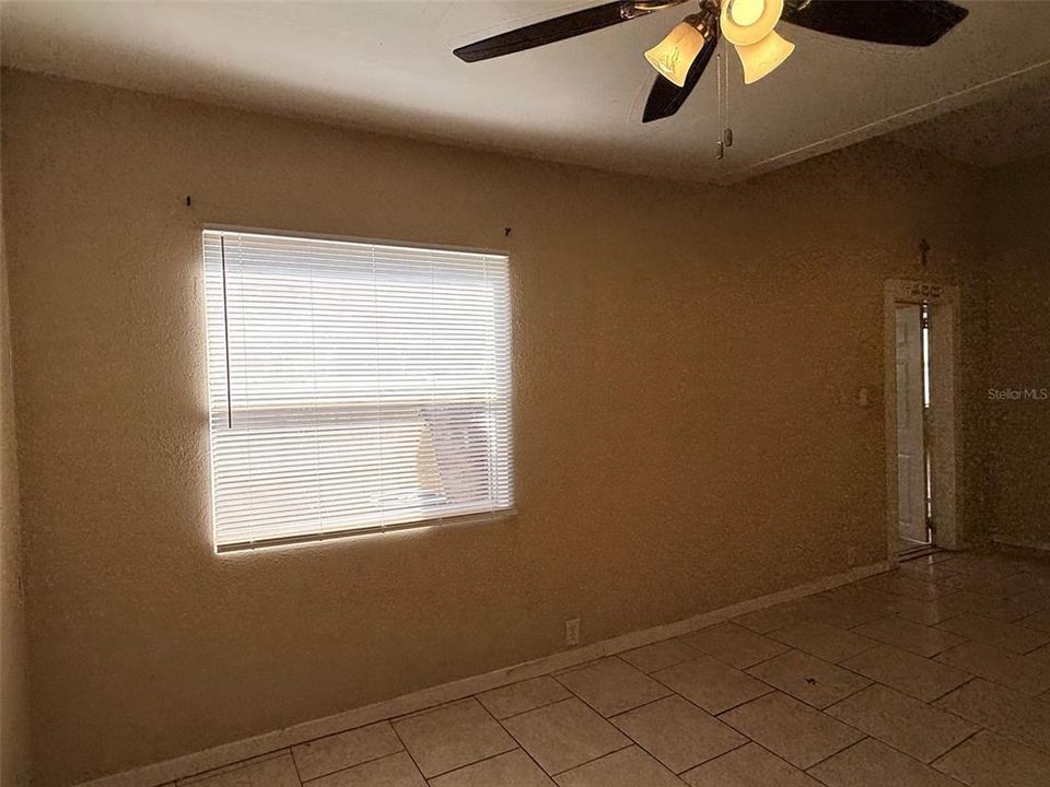 En Renta: $1,895 (3 camas, 2 baños, 1311 Pies cuadrados)