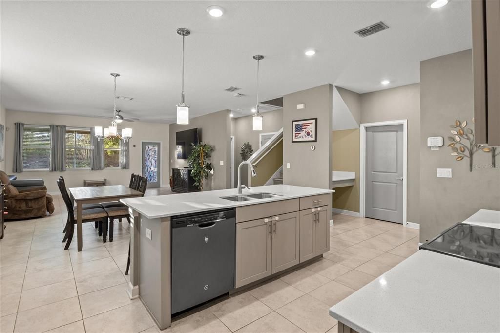 For Sale: $530,000 (5 beds, 4 baths, 3809 Square Feet)