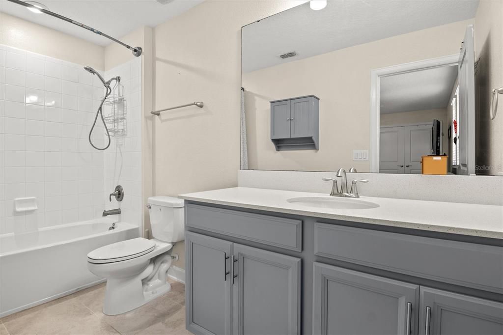 For Sale: $530,000 (5 beds, 4 baths, 3809 Square Feet)