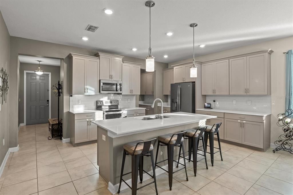 For Sale: $530,000 (5 beds, 4 baths, 3809 Square Feet)