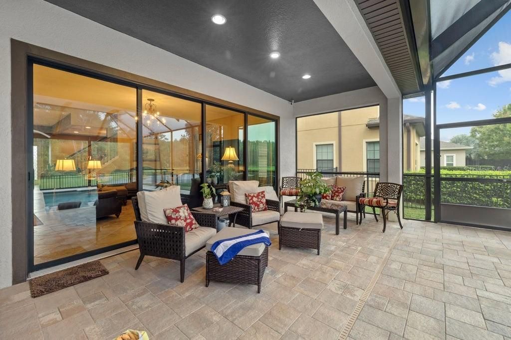 待售: $965,000 (6 贝兹, 4 浴室, 4828 平方英尺)