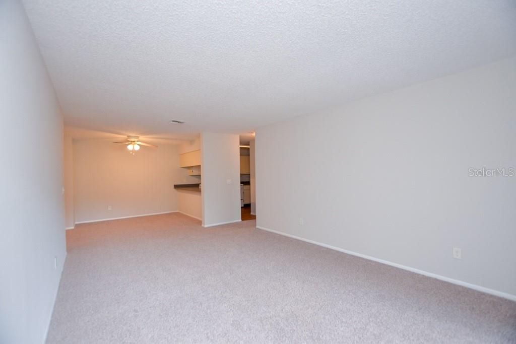 待售: $130,000 (2 贝兹, 2 浴室, 1126 平方英尺)