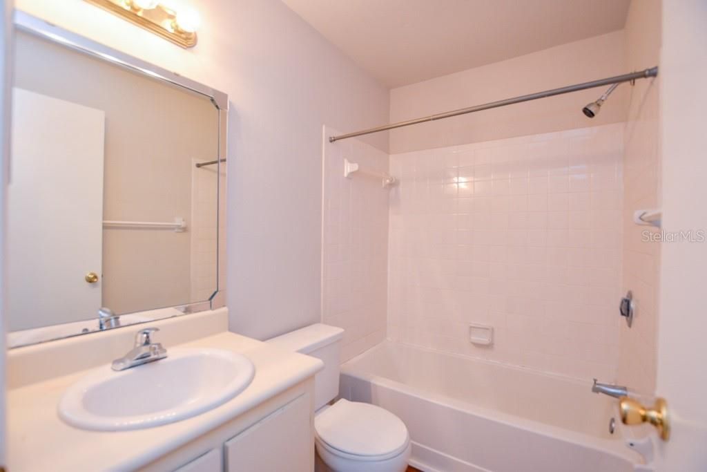 待售: $130,000 (2 贝兹, 2 浴室, 1126 平方英尺)