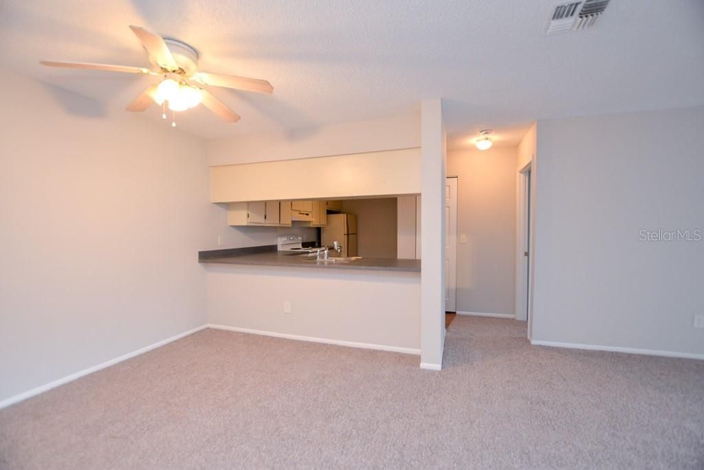 待售: $130,000 (2 贝兹, 2 浴室, 1126 平方英尺)