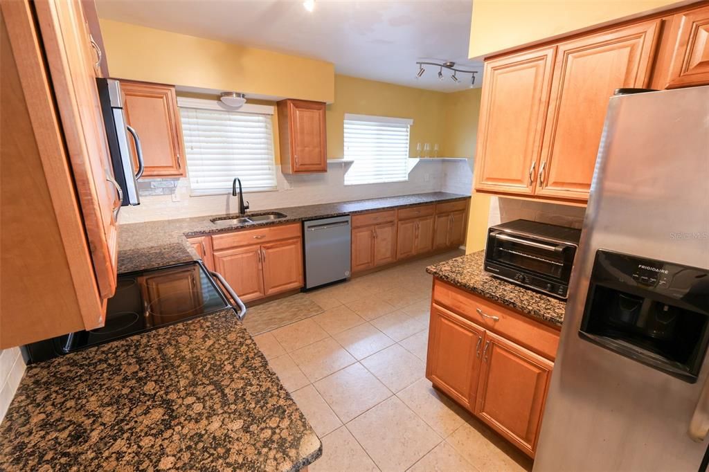 En Renta: $3,000 (3 camas, 3 baños, 1913 Pies cuadrados)