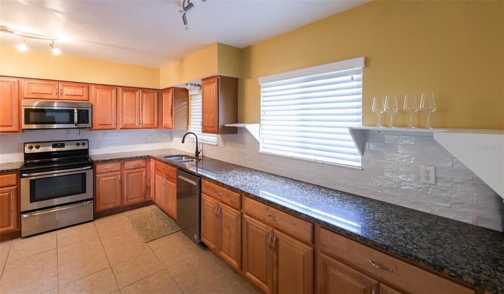 En Renta: $3,000 (3 camas, 3 baños, 1913 Pies cuadrados)