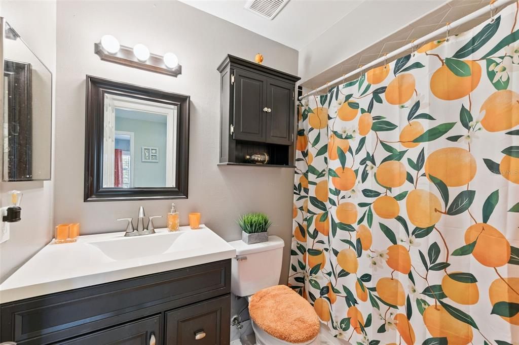 En Venta: $330,000 (3 camas, 2 baños, 1426 Pies cuadrados)