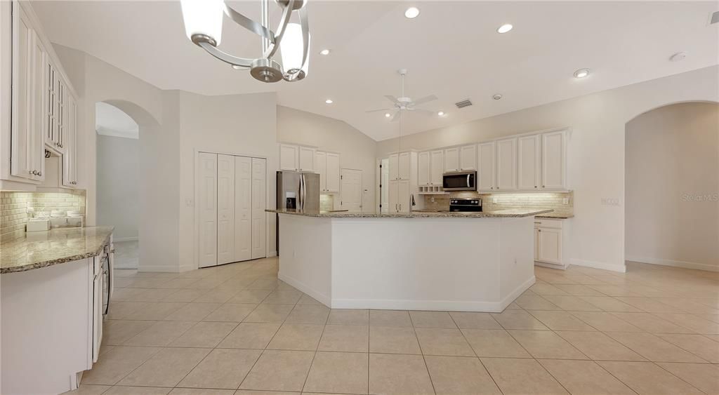 For Sale: $749,900 (4 beds, 3 baths, 2859 Square Feet)