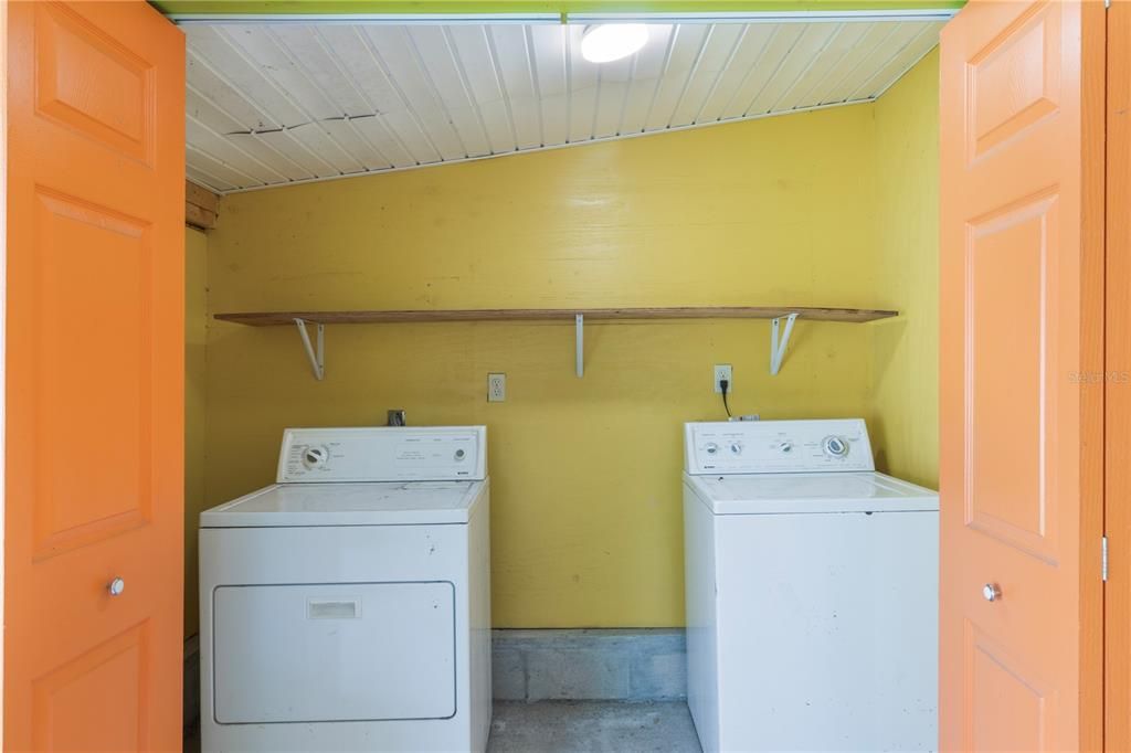 待售: $219,000 (2 贝兹, 2 浴室, 1420 平方英尺)