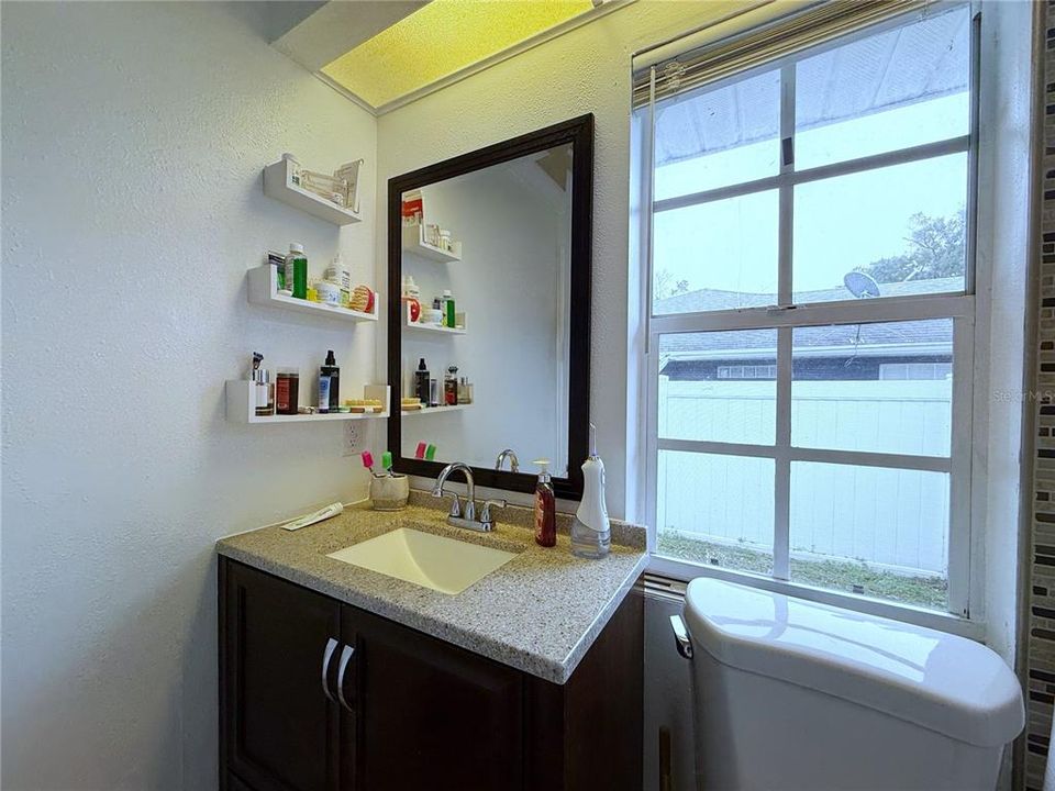 For Sale: $261,000 (3 beds, 2 baths, 1289 Square Feet)